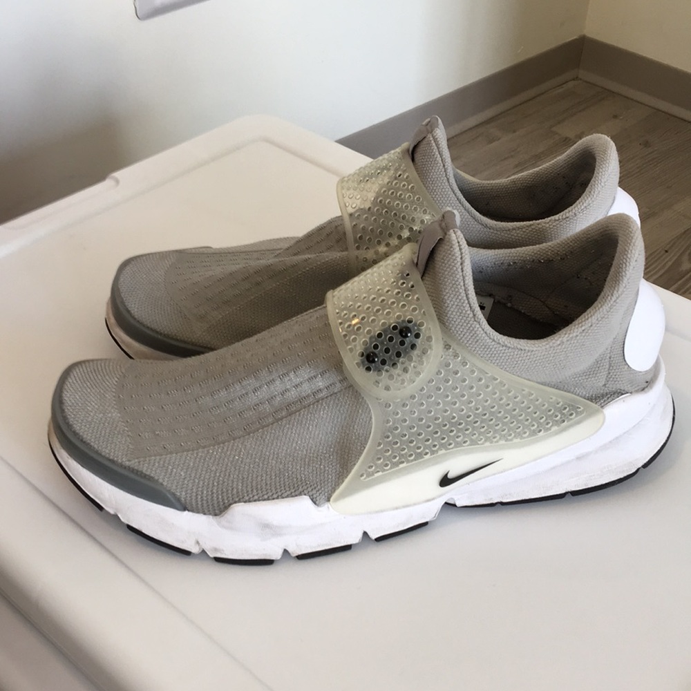 Nike Sockdart